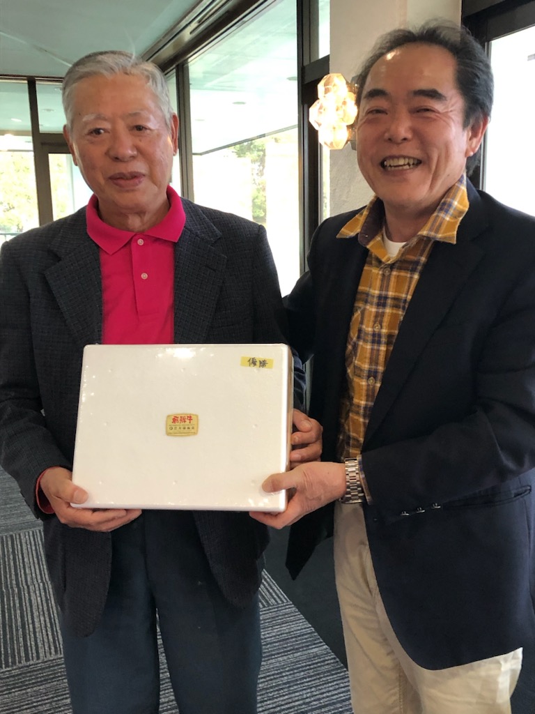 優勝 森澤厚さん(左)